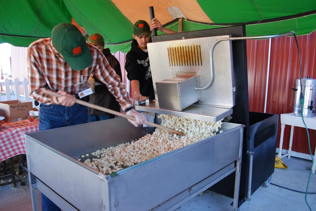Making kettle corn